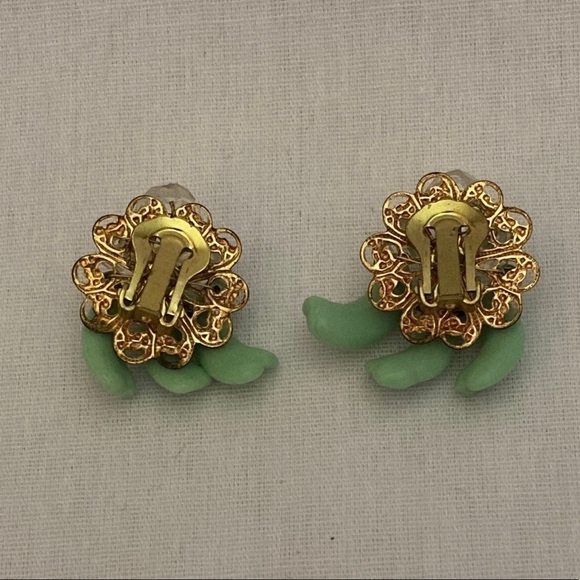 Vintage clip on earrings robins egg blue aqua teal coloured excellent condition - Picture 2 of 3